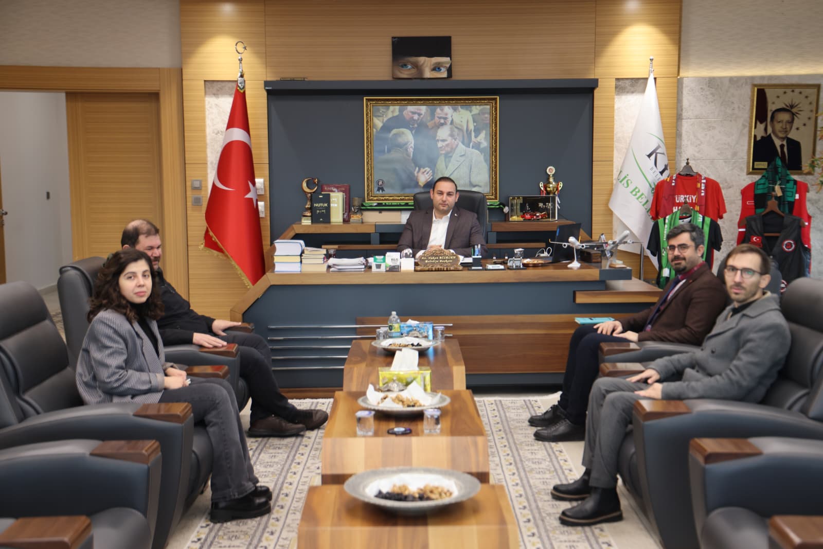 Kilis 7 Aralık Üniversitesi Sosyoloji Bölümü’nden Kilis Belediye Başkanı Hakan BİLECEN'e Ziyaret